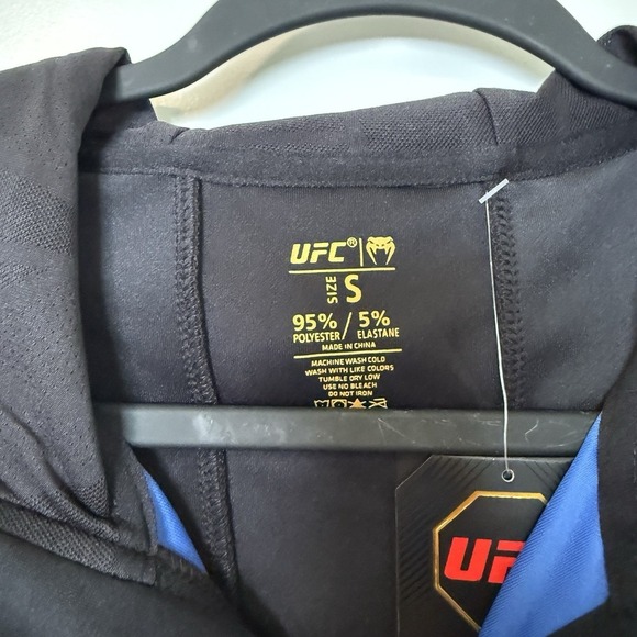 RARE UFC Venum Authentic Fight Night 2.0 Men's Walkout Hoodie - Size Small - Picture 4 of 6